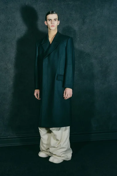 Look 11